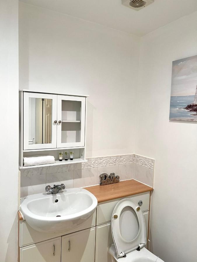Stylish Luxe Apartment Harlow Exteriér fotografie